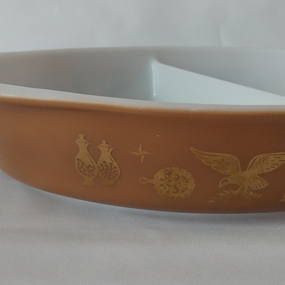 Pyrex Early American dish - Picture 10 of 15